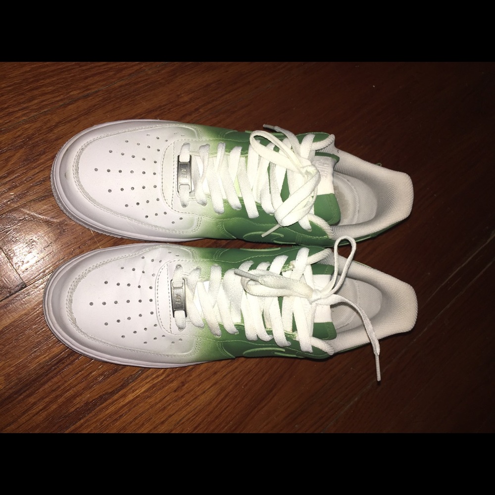 Customs - Picture 3 of 3